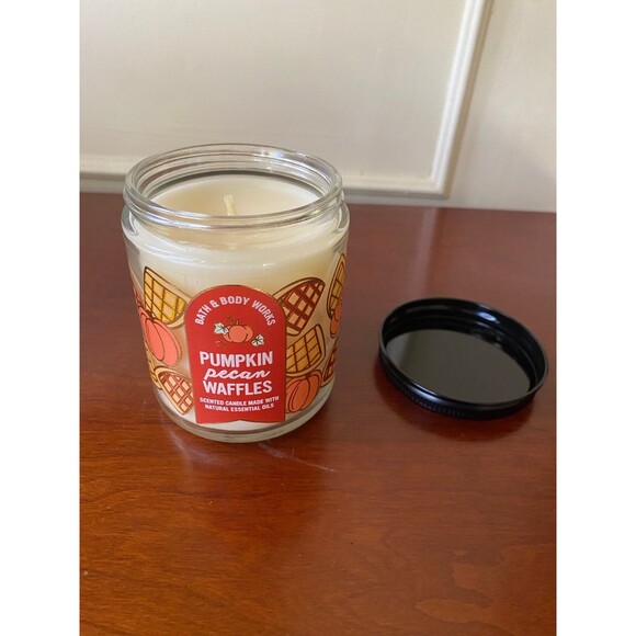 Bath and Body Works Pumpkin Pecan Waffles Candle 7 oz. BRAND NEW Fall Halloween - Picture 8 of 8